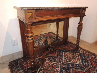 Konzolový stolek s mramorem - kon. 19.stol.