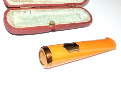 Špička doutníková - umělý jantar - 30. léta