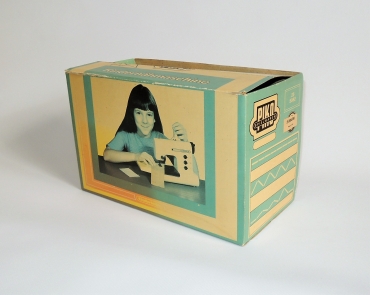 Šicí stroj pro panenky - PIKO - 70.léta