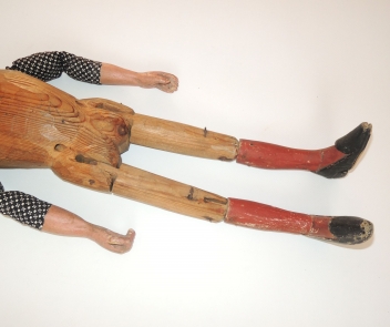 Loutka pro lout. divadlo řezaná 49 cm - konec 19. stol.